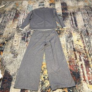 Sweater Set wide leg pull-up pant with pocket and pullover top .